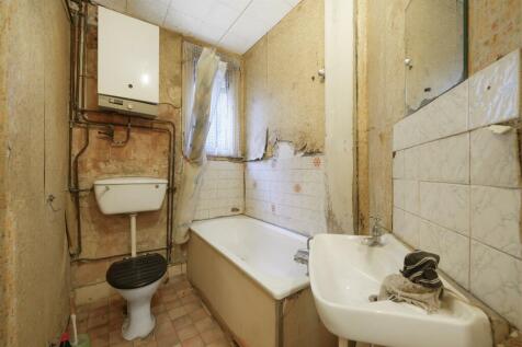 Bathroom combined W.C