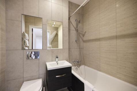 Family bathroom combined W.C