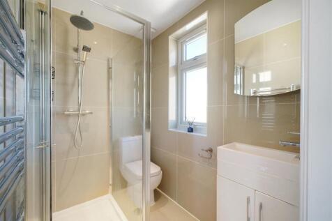 En suite bathroom