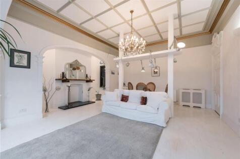 Reception room with dining area