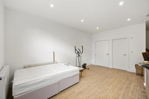 Unit B Main room