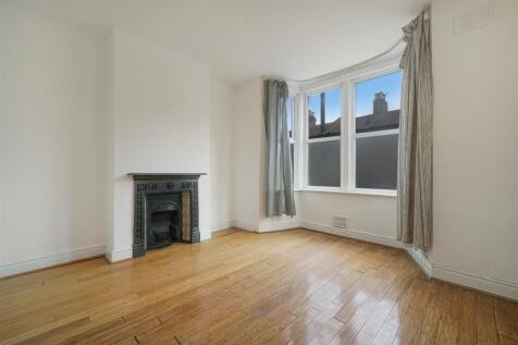 Principle bedroom