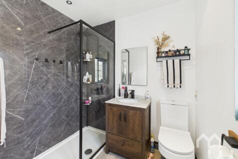 Bedroom One En-suite