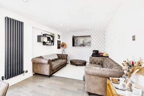 Rear Lounge