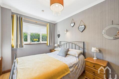 Ground bedroom