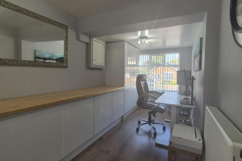 Study/Bedroom 5