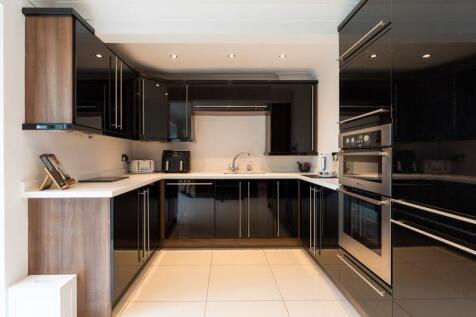 Kitchen Family Room