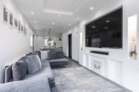 Lounge Kitchen