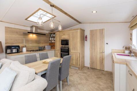 Kitchen Lounge