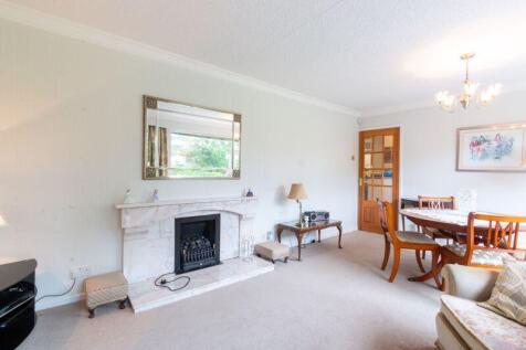 Sitting room / Bed