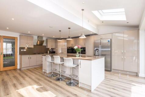 Kitchen Family Room