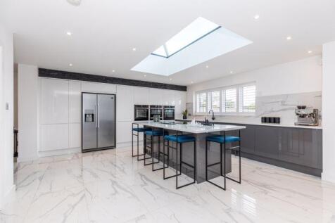 Kitchen Family Room