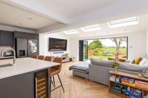 Kitchen Family Room