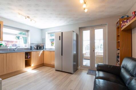 Kitchen Family Room