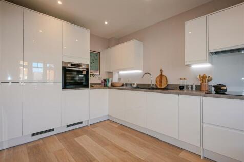 KITCHEN / BREAKFAST ROOM