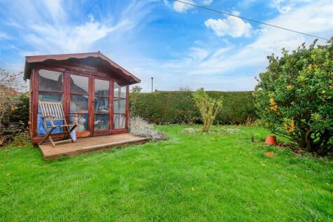 SUMMER HOUSE