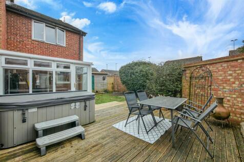 Rear Garden/Elevation