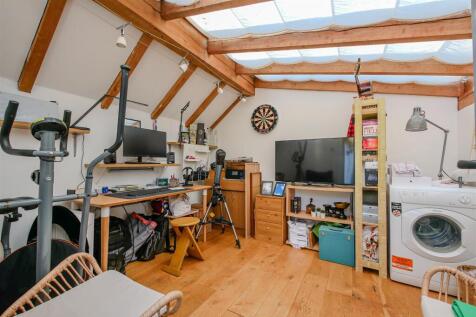 Out-Building/Home Office