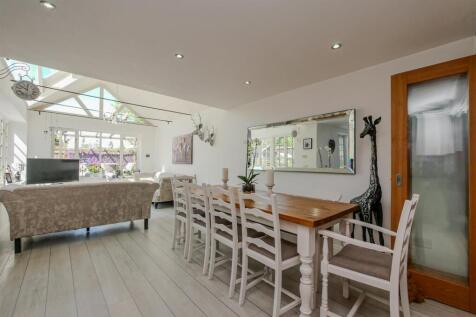 Dining/Sun Room