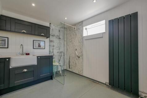 Utility/Shower/Boot Room