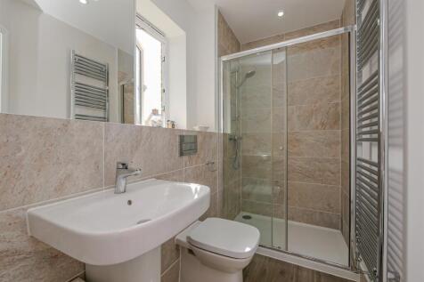 En-Suite (2)