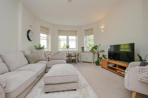 Open Plan Kitchen/Living/Dining Room