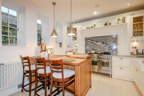 KITCHEN / BREAKFAST ROOM