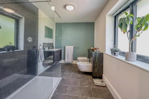 En-Suite (1)
