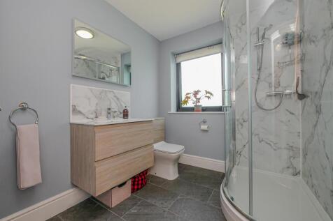 En-Suite (2)