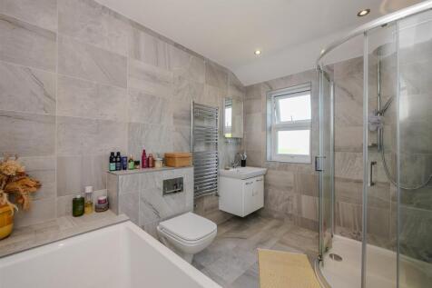 En-Suite (1)