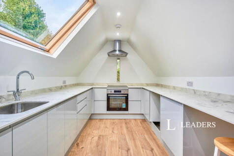 Kitchen &amp; Dining Area