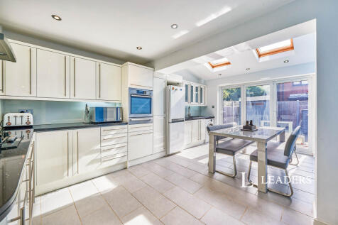 Kitchen &amp; Diner