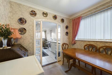 Dining Room/Bedroom