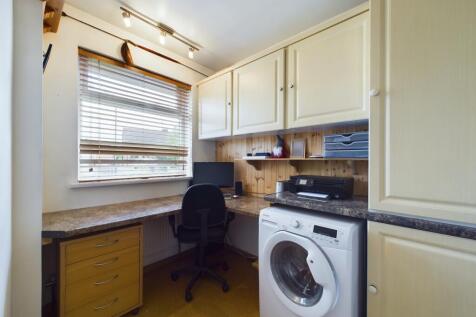 Utility Room/Study