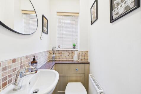 Cloakroom/WC