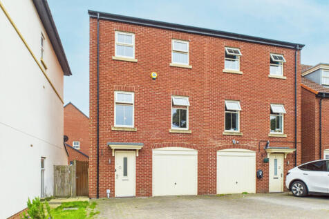 9 Richmond Park Road Front New