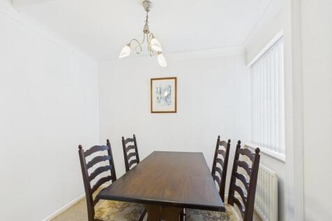 Dining/Bedroom