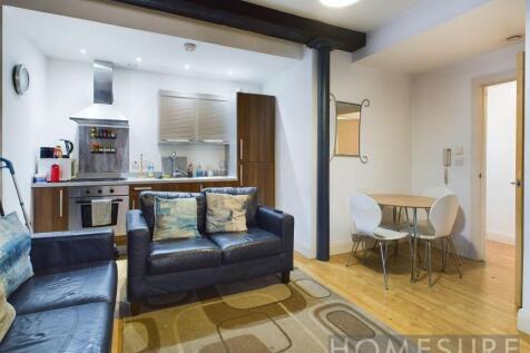 LOUNGE/DINER