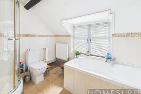 Bathroom - view 2