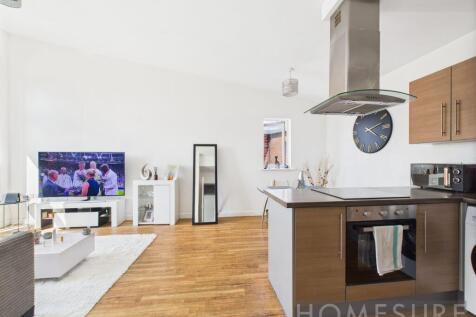 Kitchen/Living Area