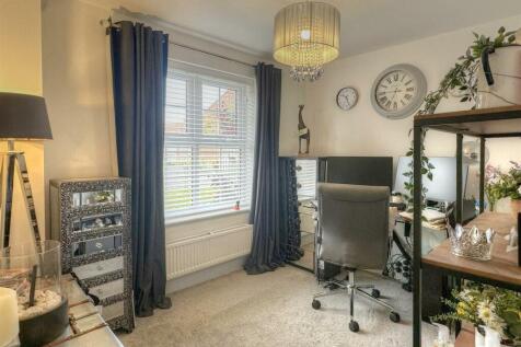 HOME OFFICE/STUDY