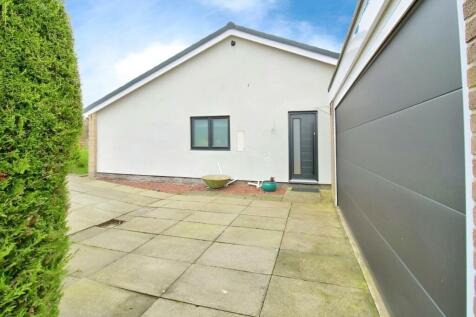 GARAGE &amp; PARKING