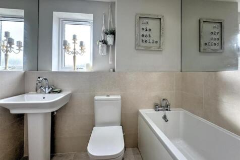 BATHROOM/WC