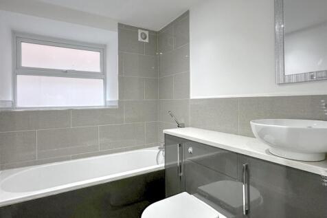 BATHROOM/WC