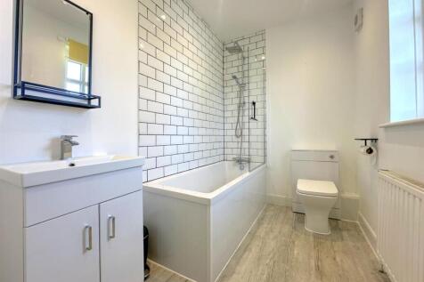 BATHROOM/WC