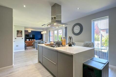OPEN PLAN KITCHEN DINER