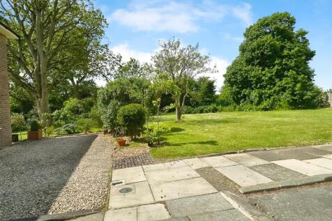 OUTLOOK FROM FRONT OF PROPERTY