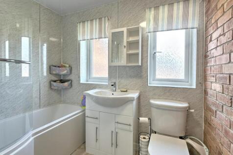 BATHROOM/WC