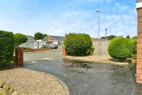 GARAGE &amp; PARKING