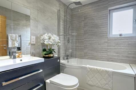 BATHROOM/WC